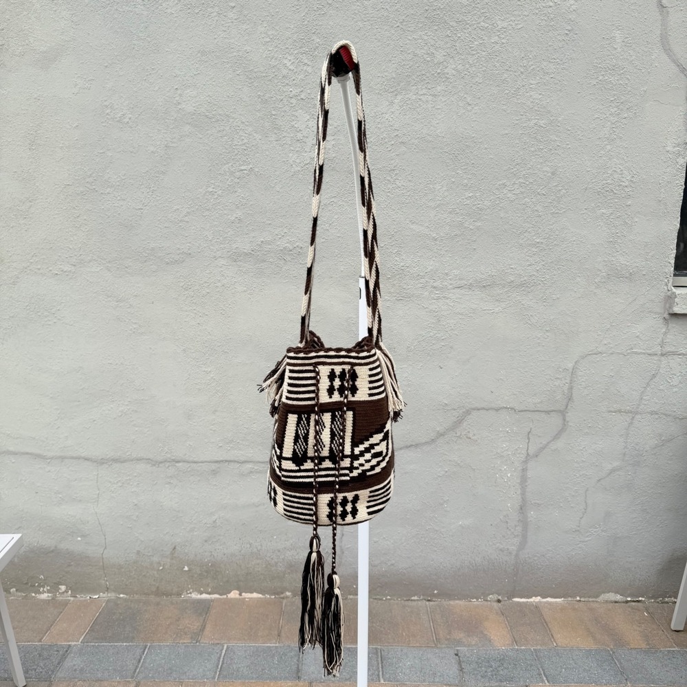 Authentic Wayuu Mochila Colombian Handwoven Boho Bucket Bag Tribal Crossbody - Picture 7 of 8